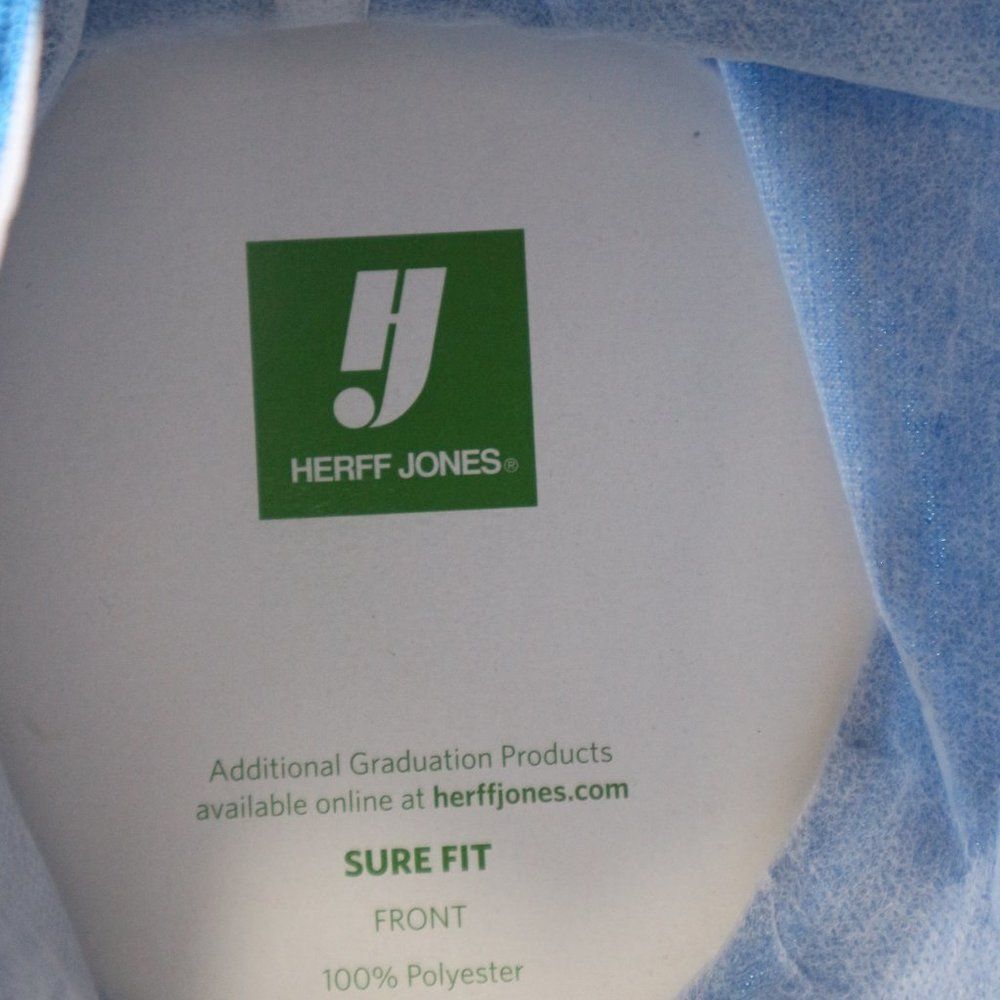 Blue Cap and Gown 5'5"/5'6" - Picture 6 of 8